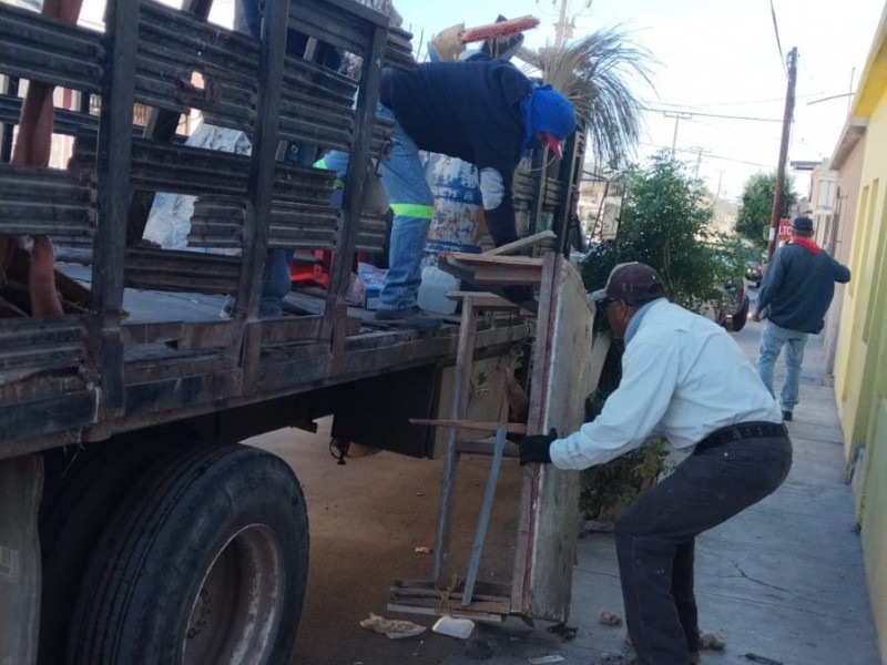 Más de 5 toneladas ze cacharros recolectan en jornada