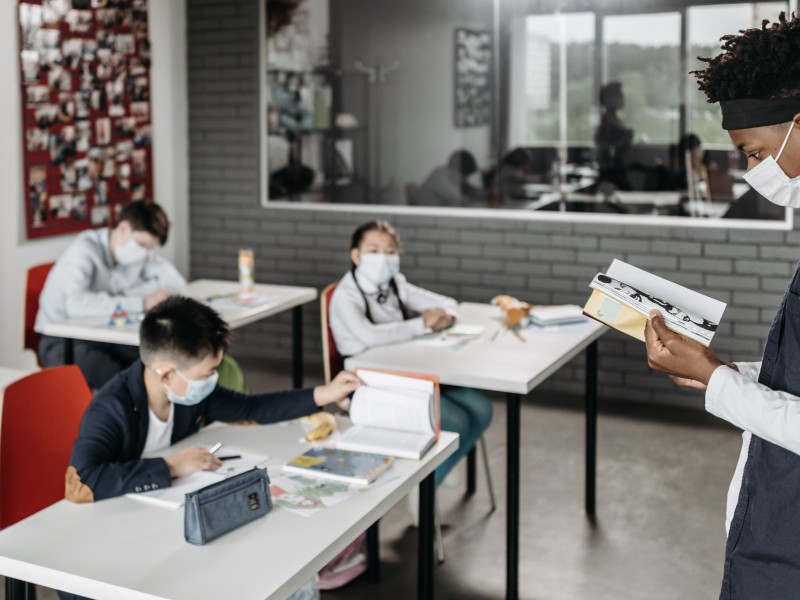 Más de 500 visitas a planteles educativos