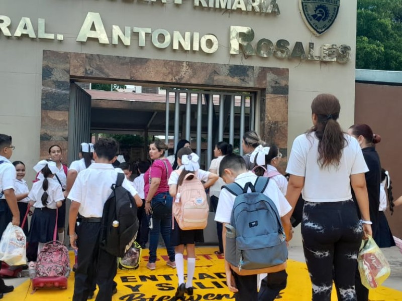 Más de 80 mil estudiantes arrancan ciclo 2025-2026 en Ahome