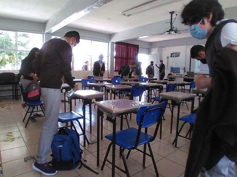 Más de 800 planteles en clases presenciales e híbridas