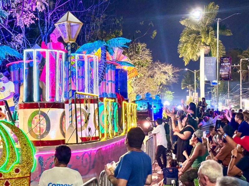 Más de 90 contingentes en Primer Paseo de Carnaval Tuxpan