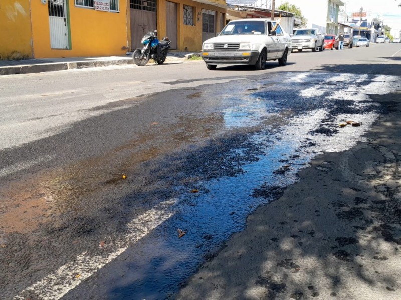 Más de tres meses tirándose agua en calle Ignacio Sandoval