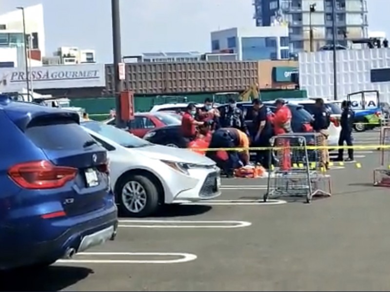 Matan a una persona en estacionamiento de COSTCO