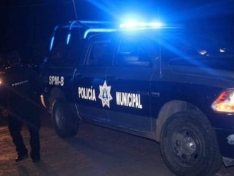 Matan y roban patrulla y armas de policías en Tepeaca