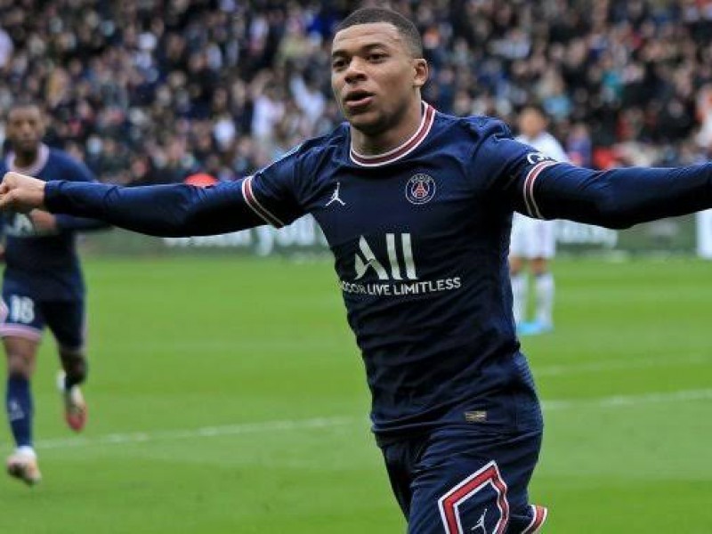 Mbappe revelará su futuro este domingo, según L'Equipe