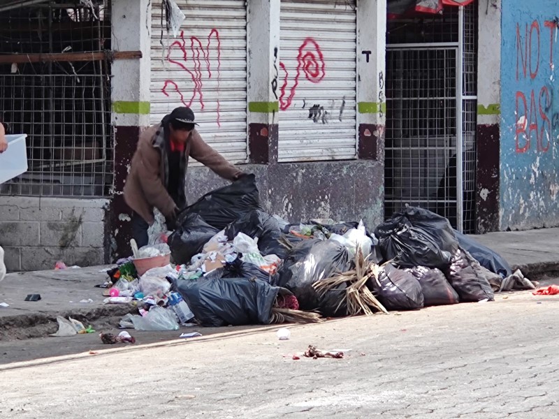 Médicos piden eliminación de basureros para mitigar contagios de dengue