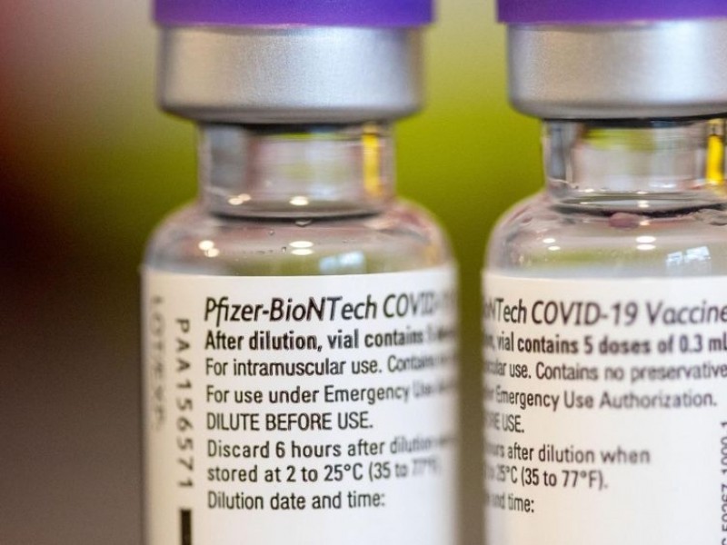 Médicos piden vacuna anticovid-19 para adolescentes