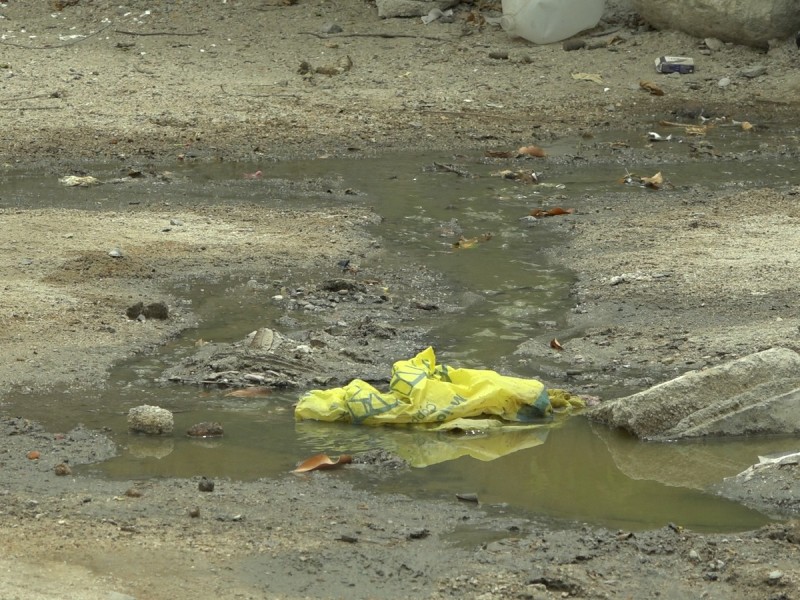 Mega fuga de aguas negras en Col. Lázaro Cárdenas