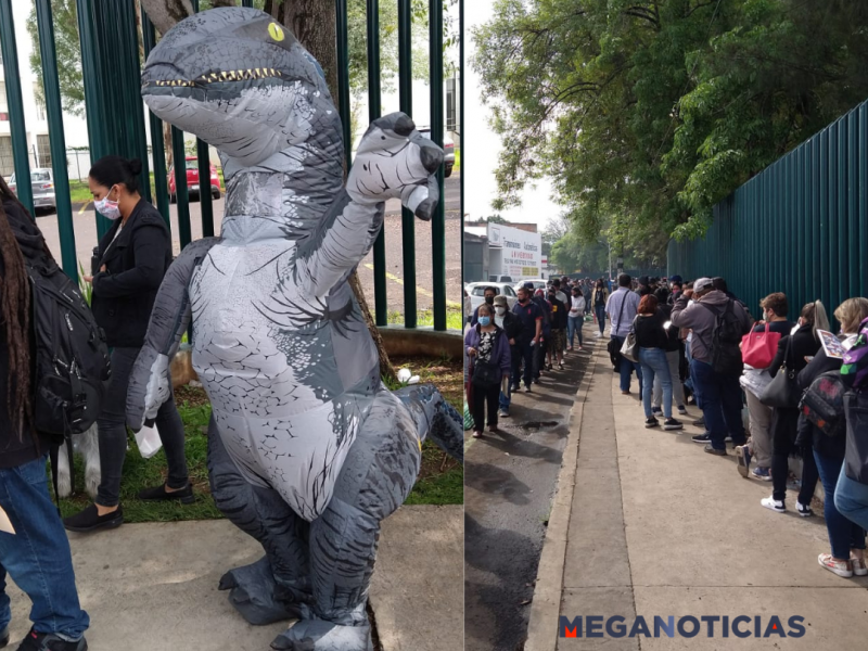 Megafilas y hasta un dinosaurio en vacunación anticovid-19 en Morelia