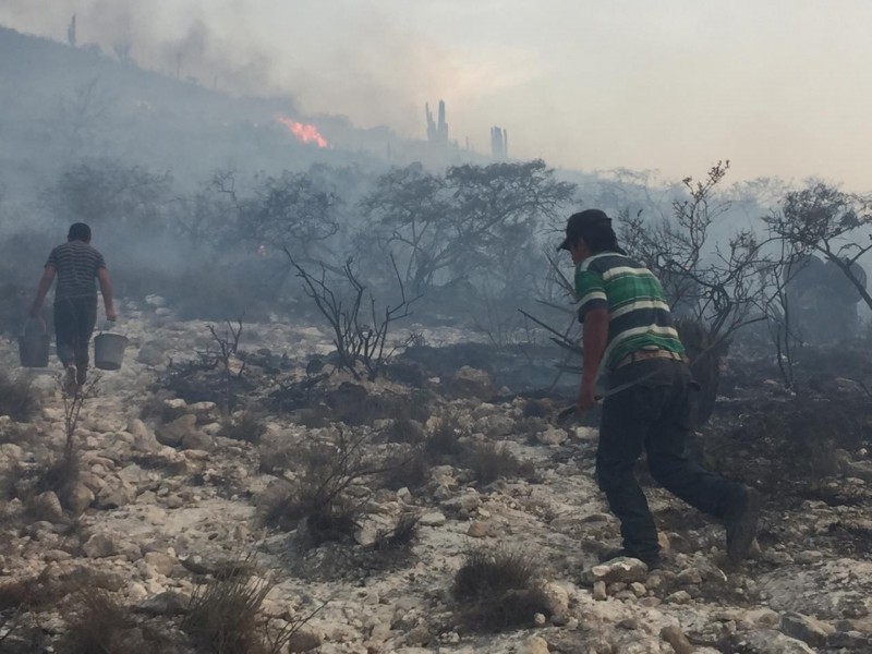 Megaincendio en San Lorenzo afecta 50 hectáreas