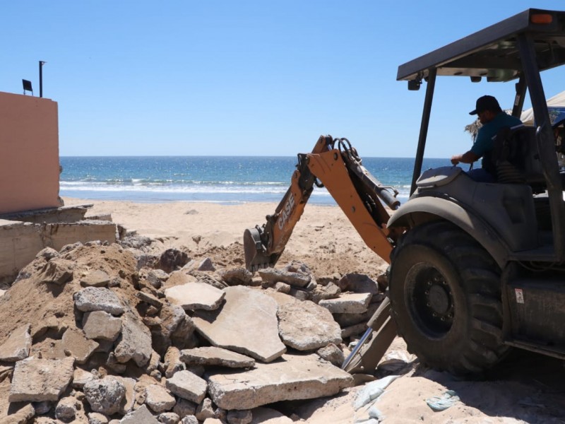 Mejoran accesos a playa previo al periodo vacacional