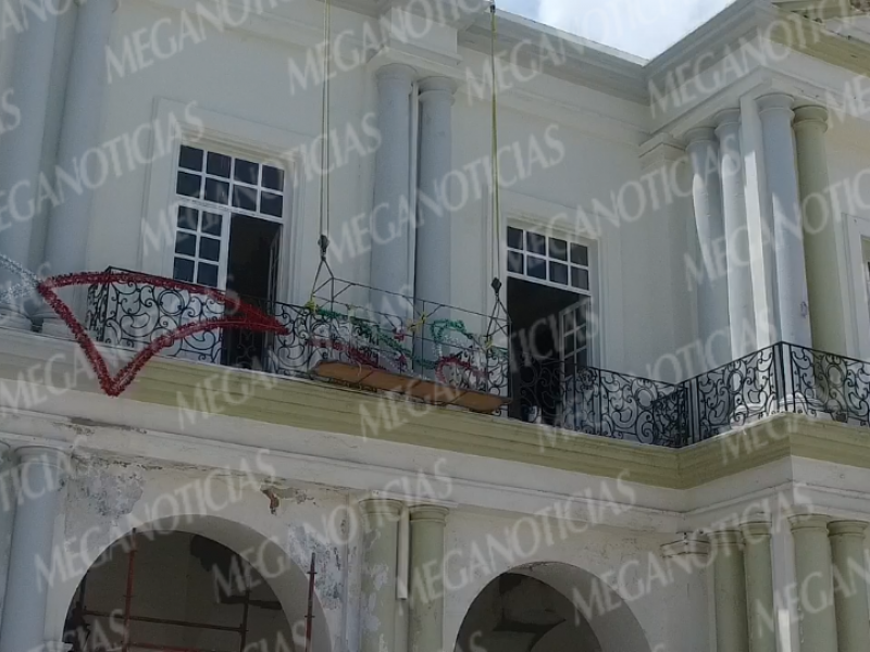 Mejoran aspecto del Palacio Municipal Tehuano
