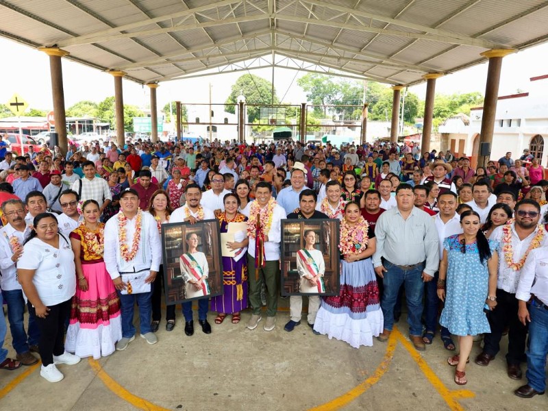 Mejoran caminos y servicios en San Juan Guichicovi