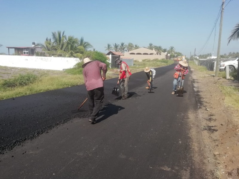 Mejoran carreteras en Armería: Seidur