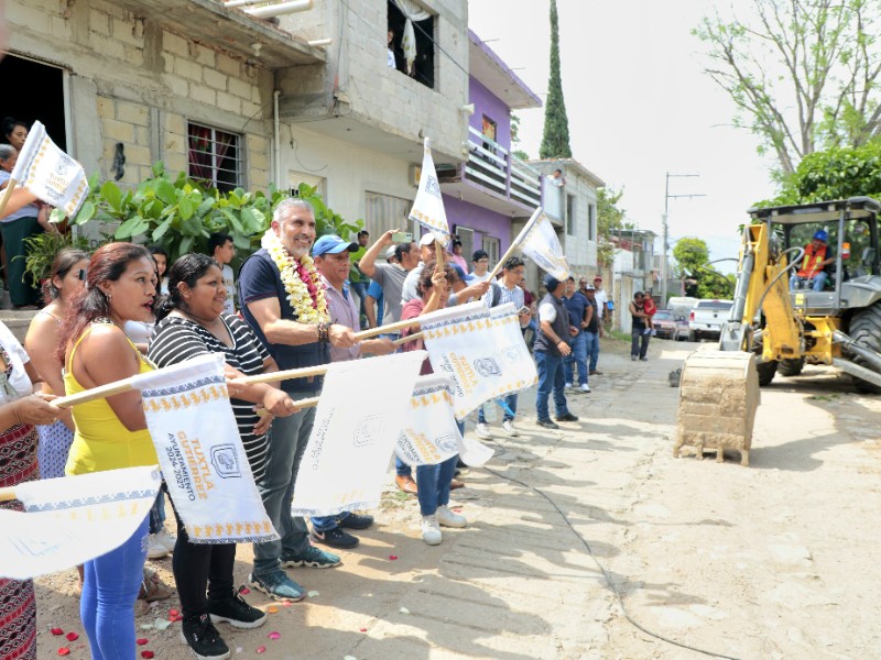 Mejorarán vialidades en colonia 7 de abril