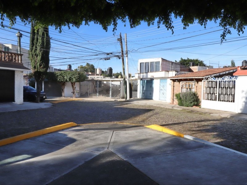 Mejoras en colonia las plazas