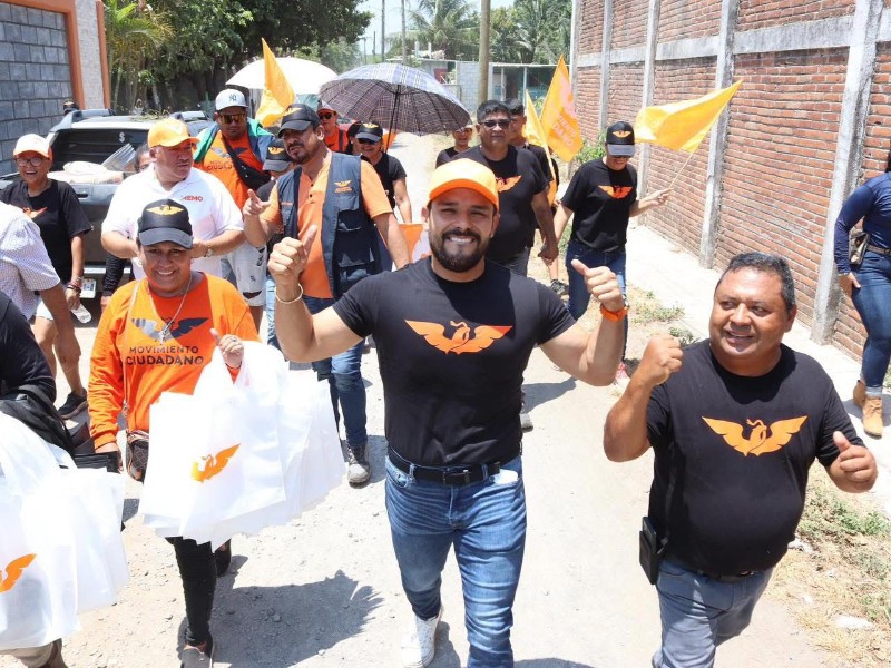 Memo Herrada propone bachillerato para jóvenes de El Tejar