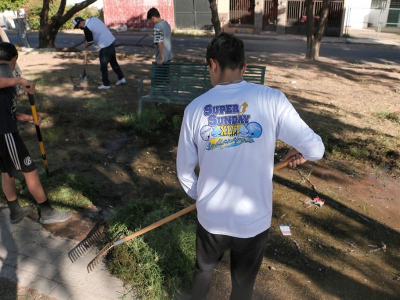 Menores infractores realizan trabajo comunitario