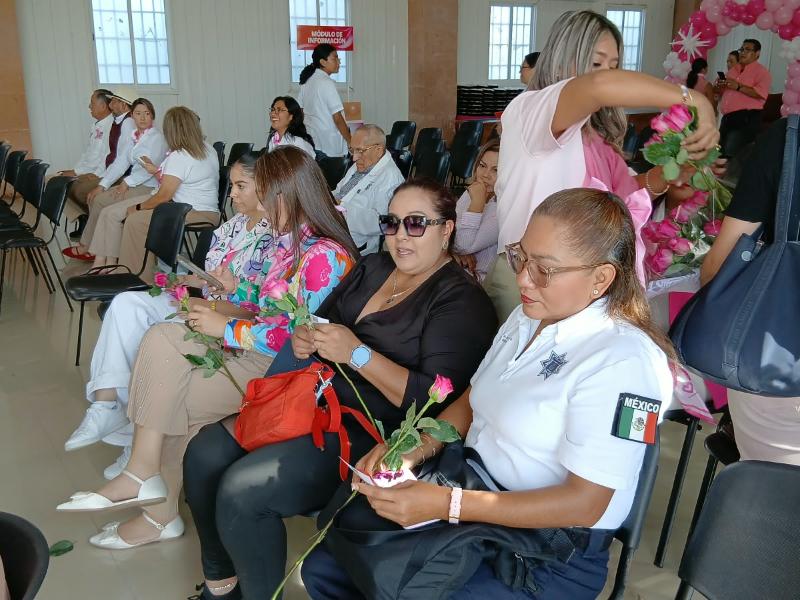 Menos de la mitad de mujeres con cáncer recibe acompañamiento tanatológico: Especialista