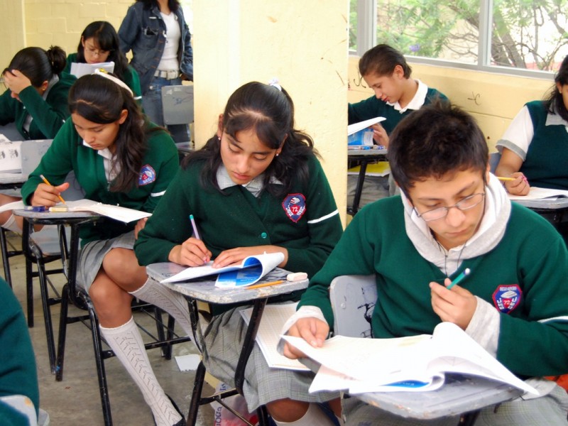 Menos del 60% de alumnos concluyen la secundaria en México