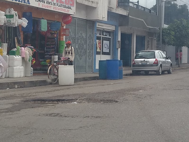 Meses conviviendo con baches en La Purísima