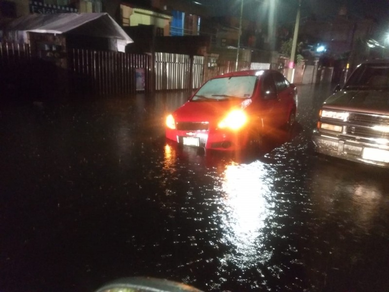 Mexicaltzingo y Chapultepec afectados por lluvias