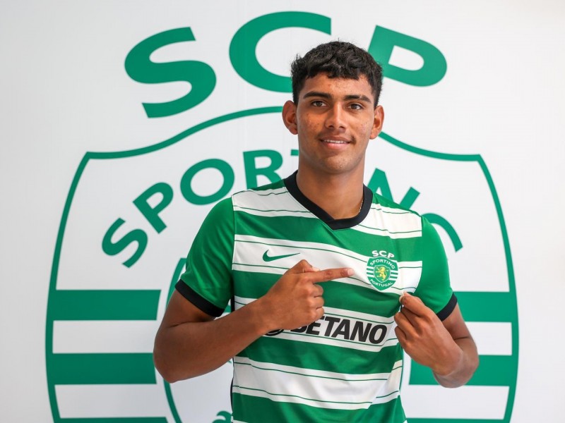 Mexicano Jesús Alcantar, refuerzo del Sporting de Portugal