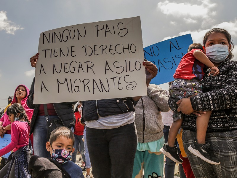 Mexicanos desplazados por la violencia piden asilo a EEUU