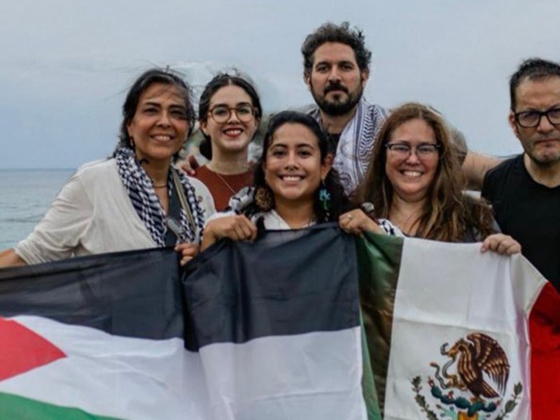 Mexicanos rumbo a Gaza piden ayuda tras ser interceptados por Israel
