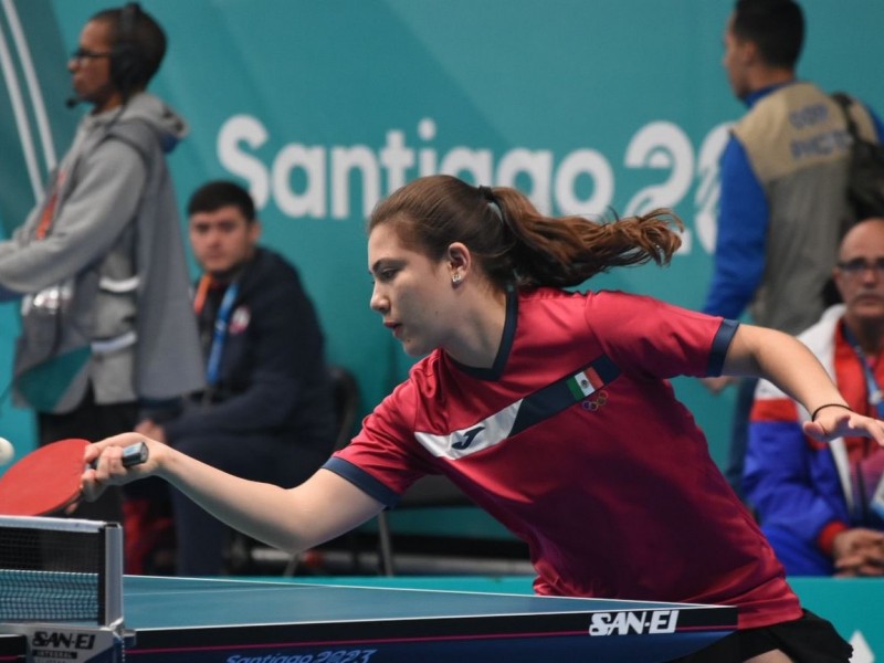 Mexicanos en Bádminton y tenis.