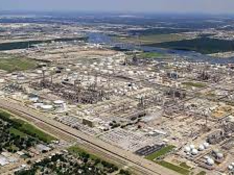 México compra refinería en Texas