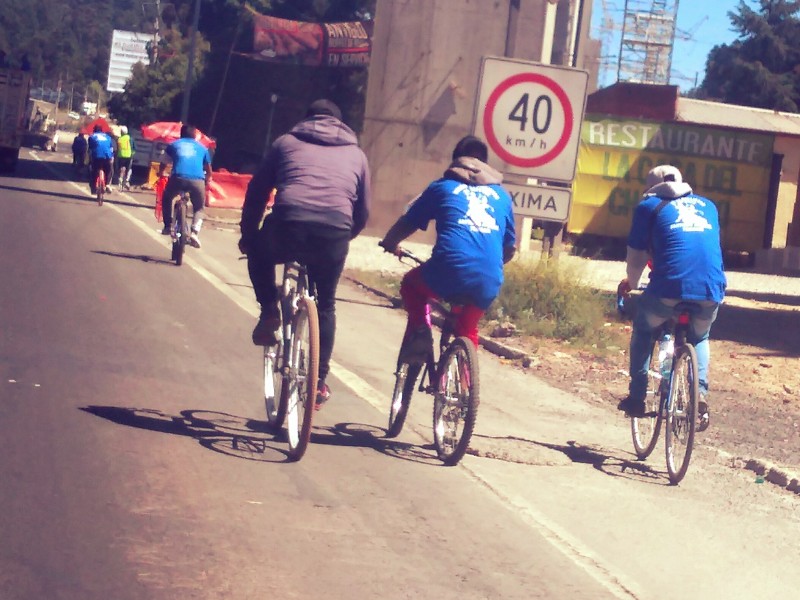 Mexiquenses peregrinan sobre ruedas