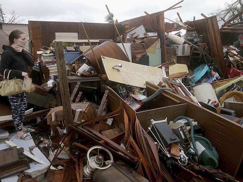 Michael deja dos muertos y devastación en Florida