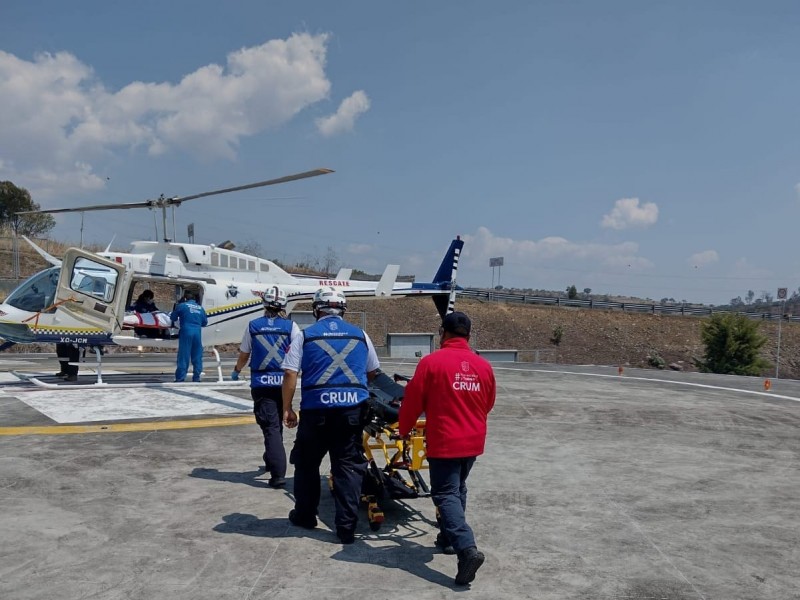 Michoacán envía 2 ambulancias aéreas a Guerrero