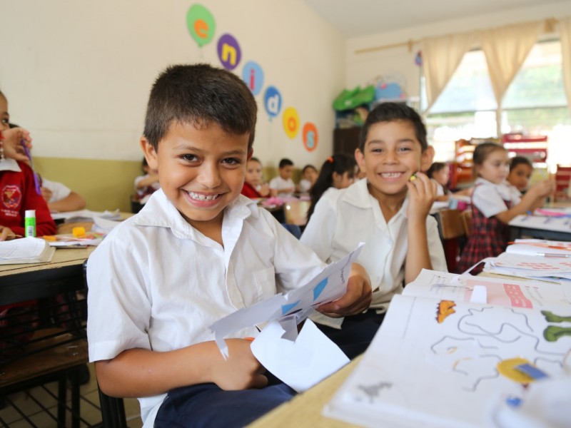 Michoacán; más de un millón de alumnos regresan a clases