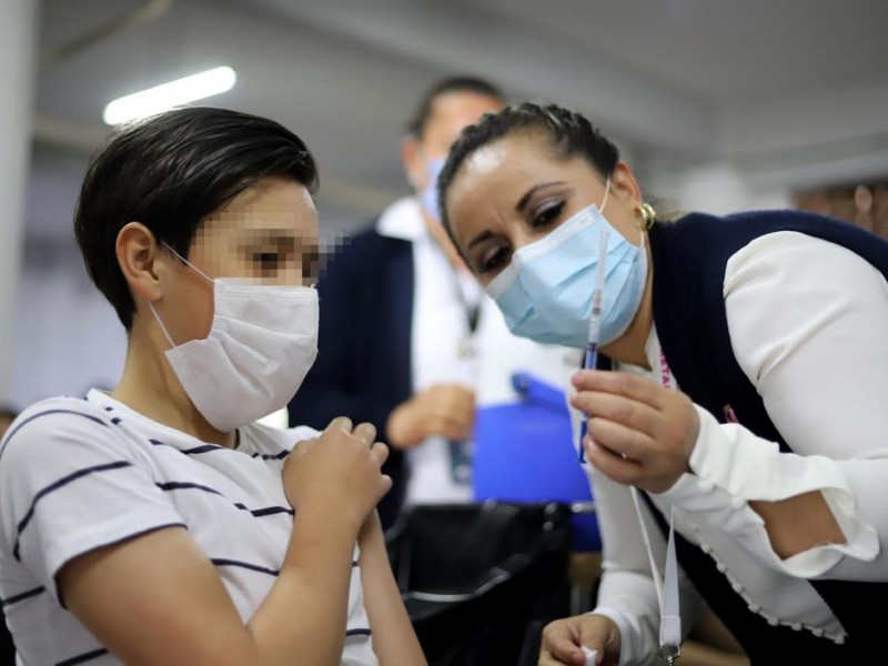 Michoacán: vacunan contra covid a 33 menores gracias a amparo