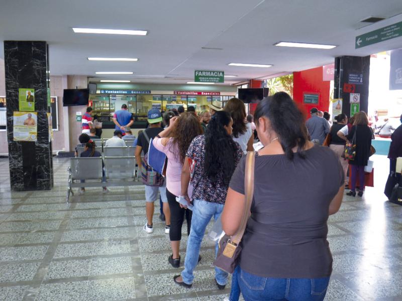 Michoacán supera media nacional en carencia de acceso a servicios de salud