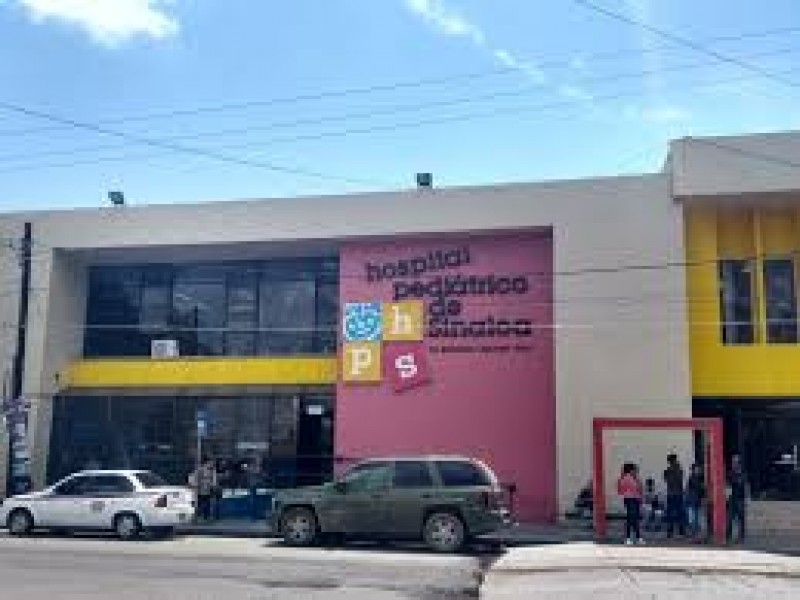 Miente director del INSABI, HPS sin medicamentos: Padres