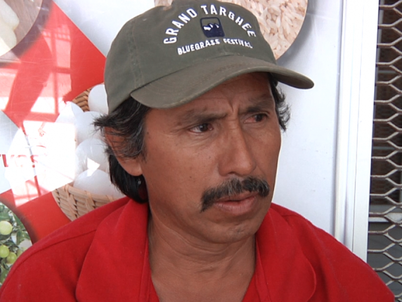 Migrantes centroamericanos en la garita de Nogales