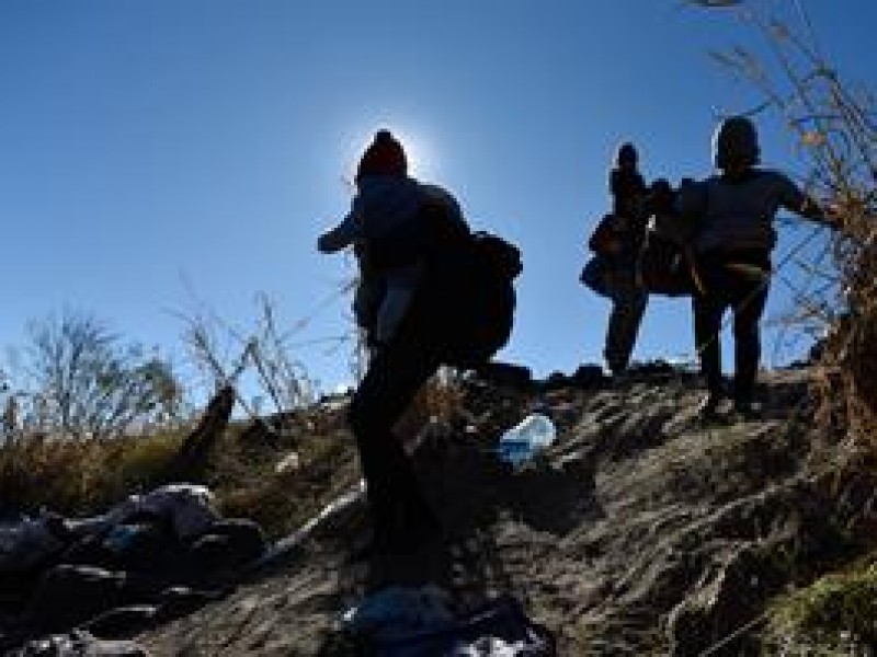 Migrantes saturan la frontera norte de México