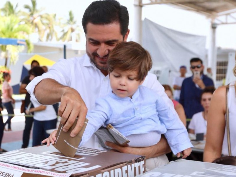 Miguel Ángel Yunes invita a veracruzanos a votar