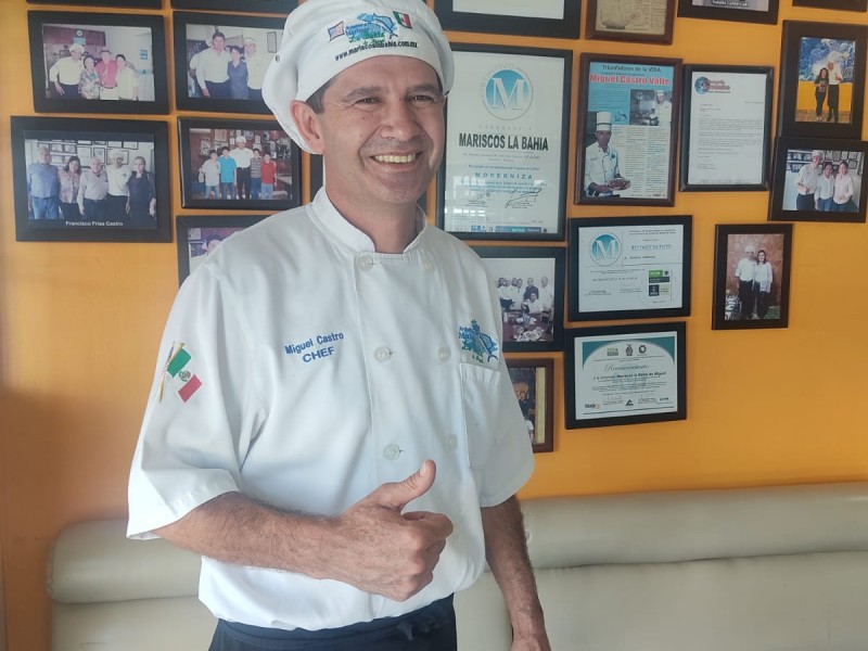 Miguel Castro, apasionado chef guasavense