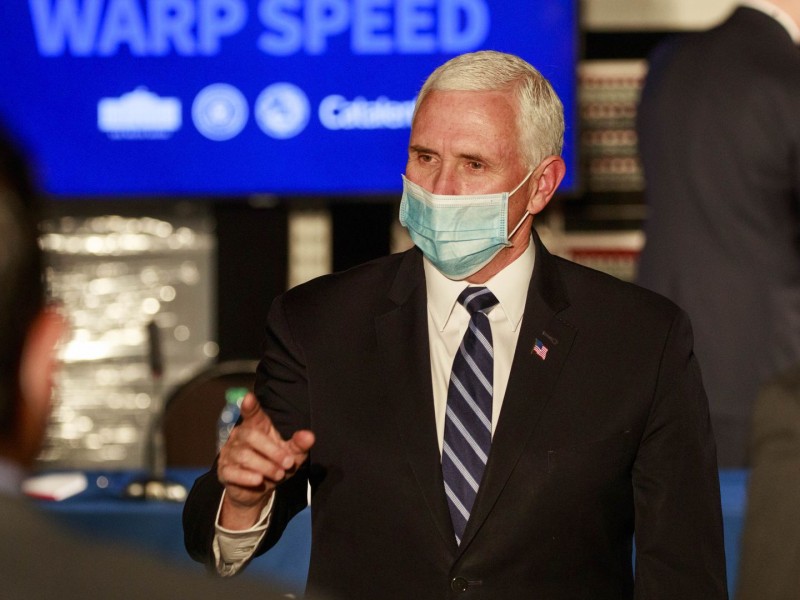 Mike Pence, asegura se vacunará contra Covid-19 el viernes