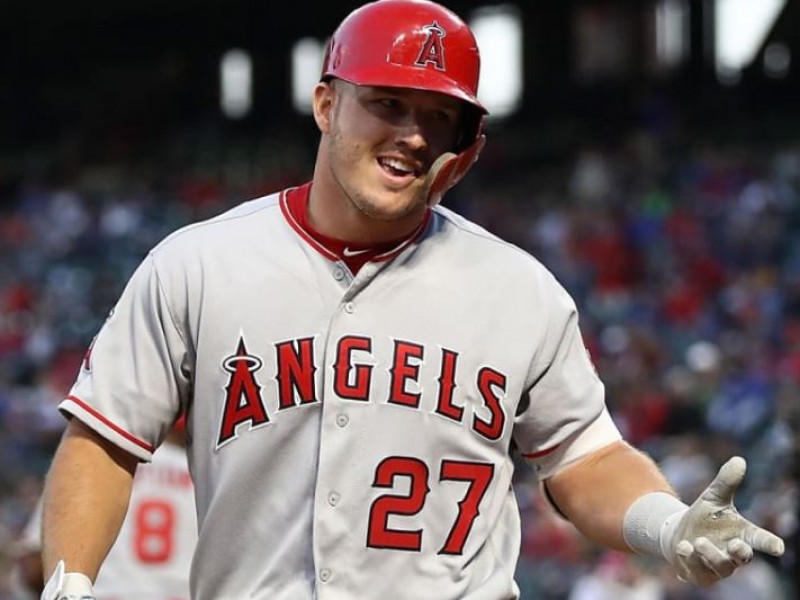Mike Trout firmará histórico contrato con Angels