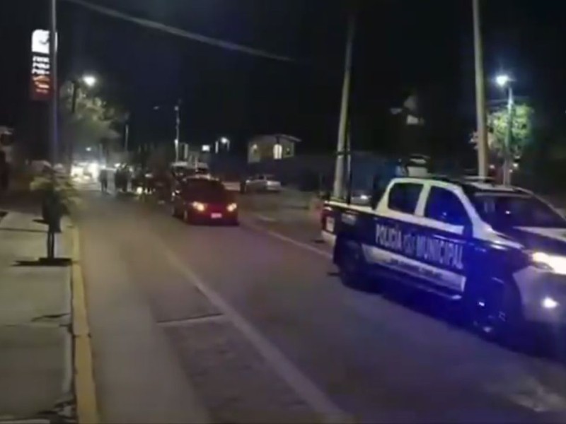 ¡Milagro Guadalupano! Borracho casi arrolla a peregrinos; choca contra combi.