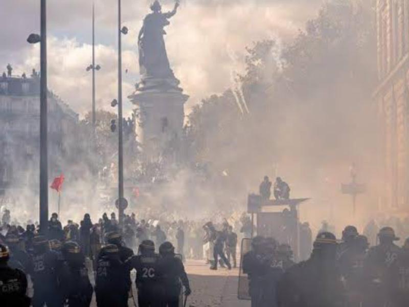 Miles de detenidos en París por protestas