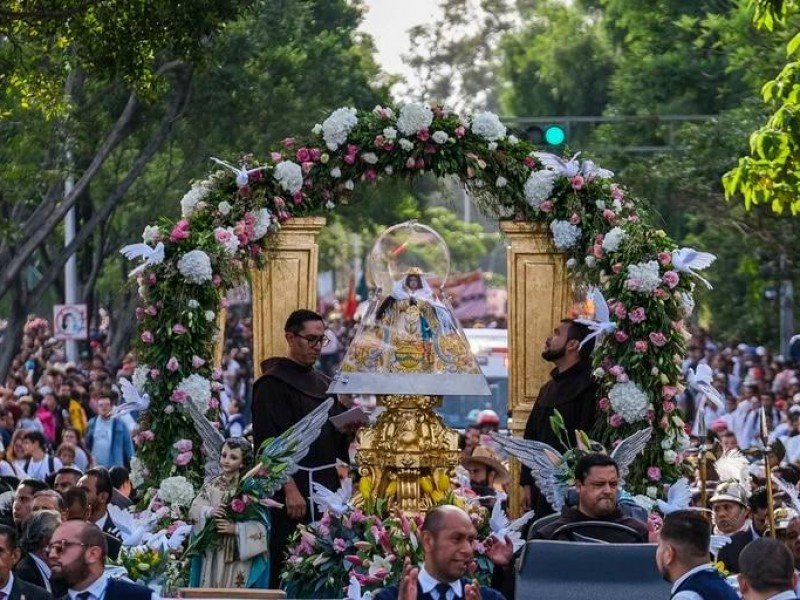 Miles de fieles recibieron a la Virgen en su Basílica