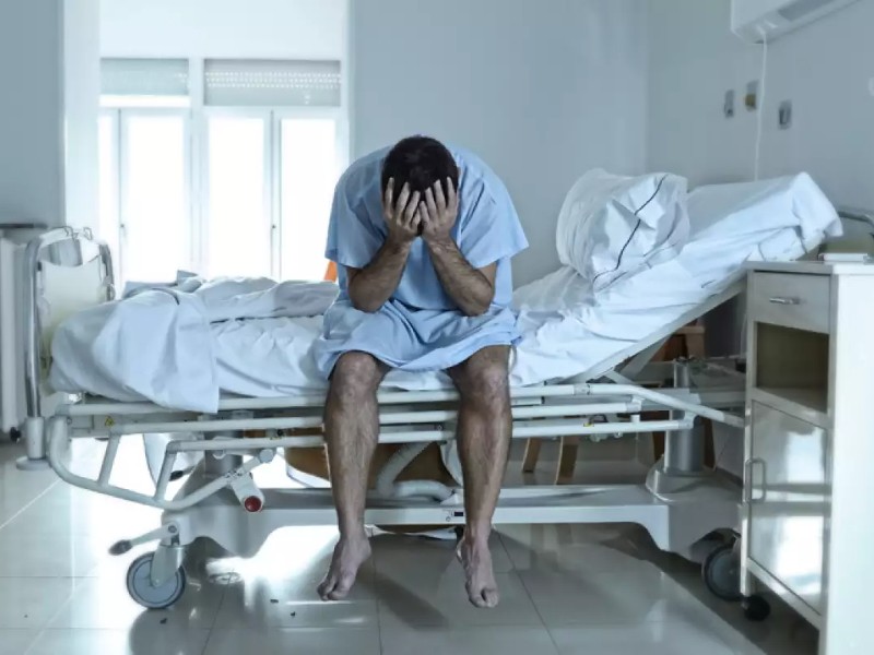 Miles de mexicanos sin atención médica ni seguridad social