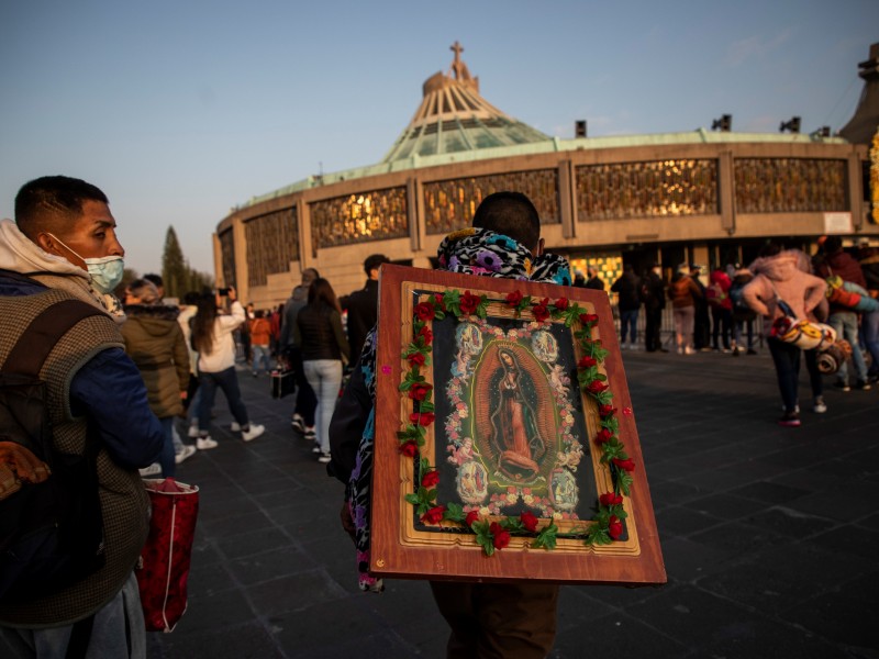 Miles de peregrinos llegan a la Basílica de Guadalupe