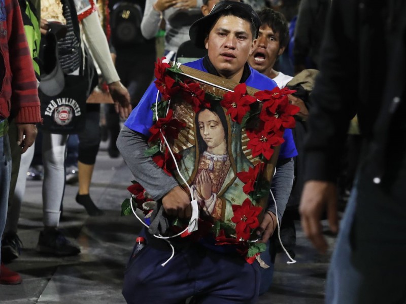 Miles de peregrinos visitan la Basílica de Guadalupe